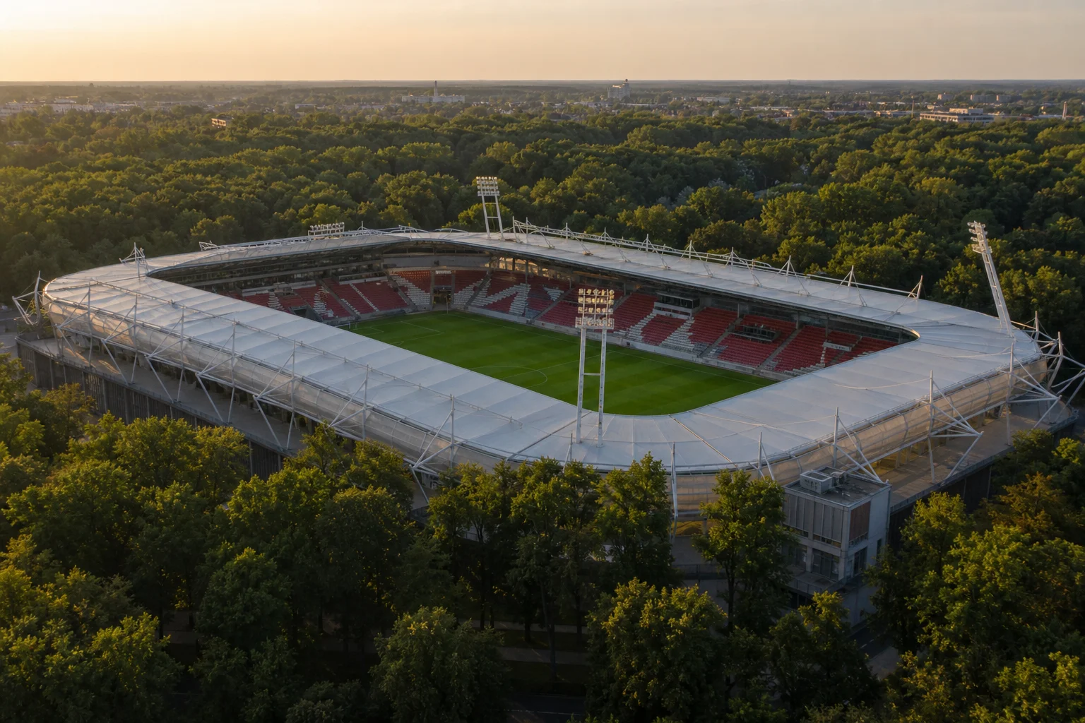 Nagyerdei Stadion, Debrecen — 20 000 férőhely